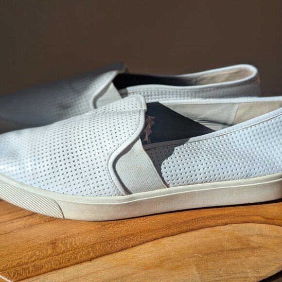 Vince Perforated Leather Blair Sneaker 8.5 - Picture 4 of 5